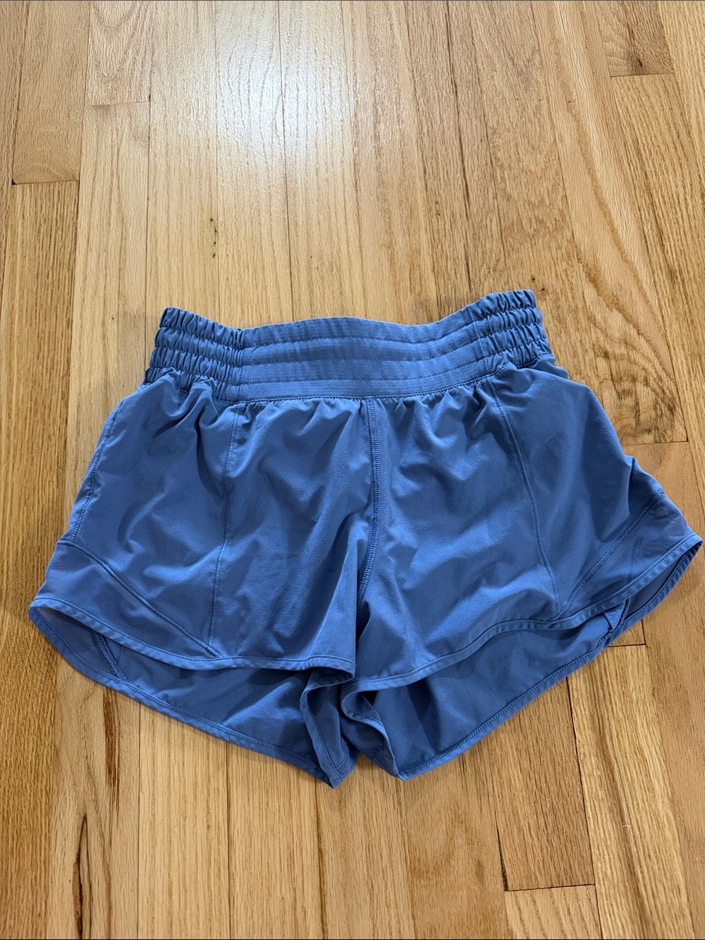 Lululemon Hotty Hot High Rise Short 2.5” Oasis Blue Sz 4